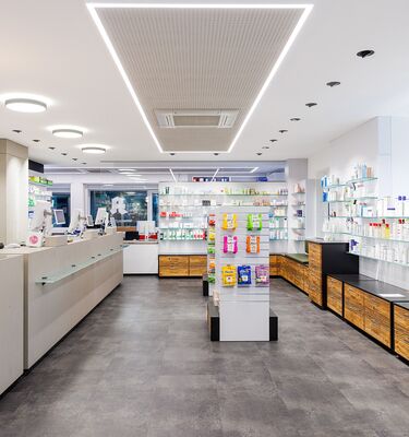 Hüttenapotheke Siegen-Geisweis Fotoaufnahme des Kassen- und Ladenbereiches der Hütten-Apotheke in Siegen-Geisweid